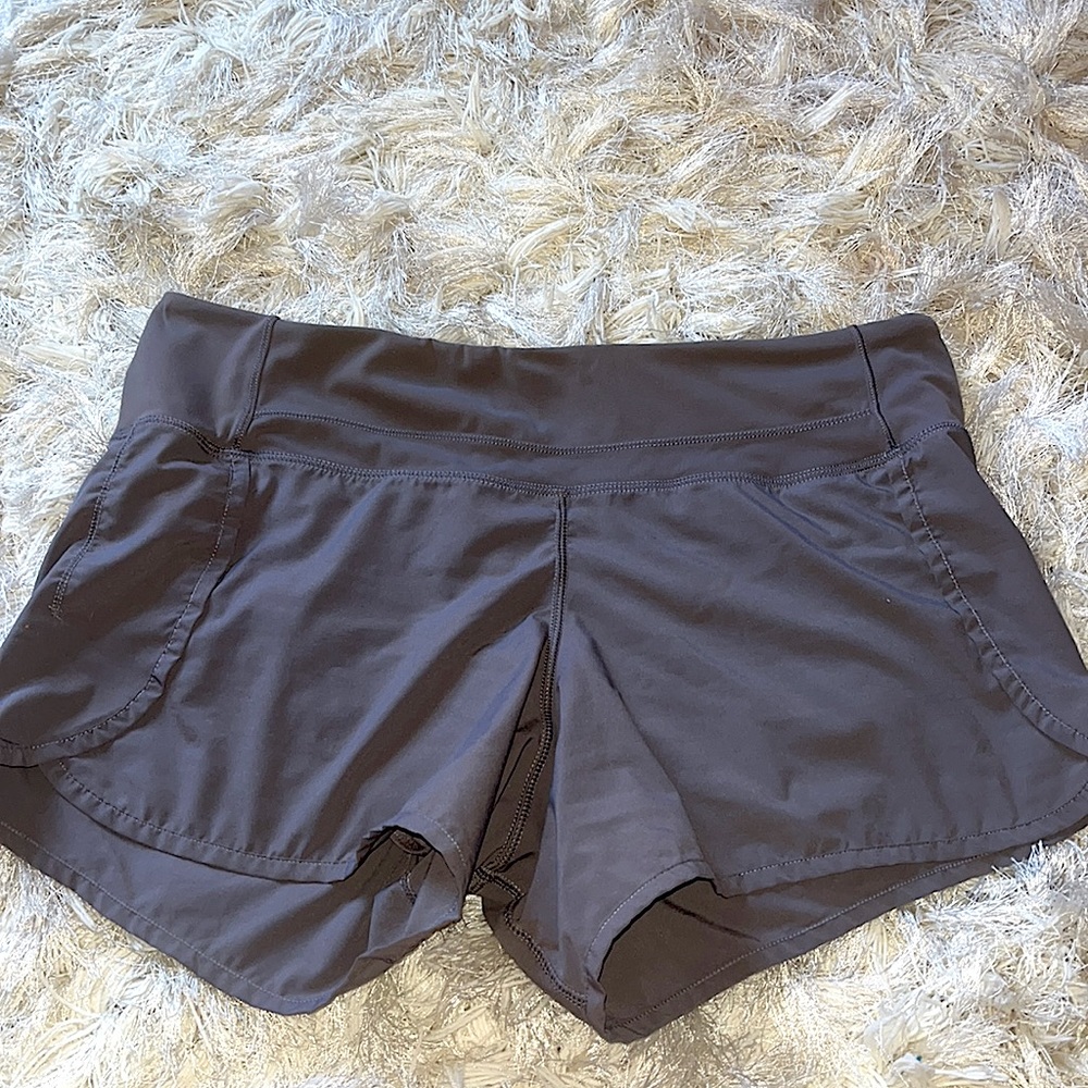 Lululemon lilac size 8